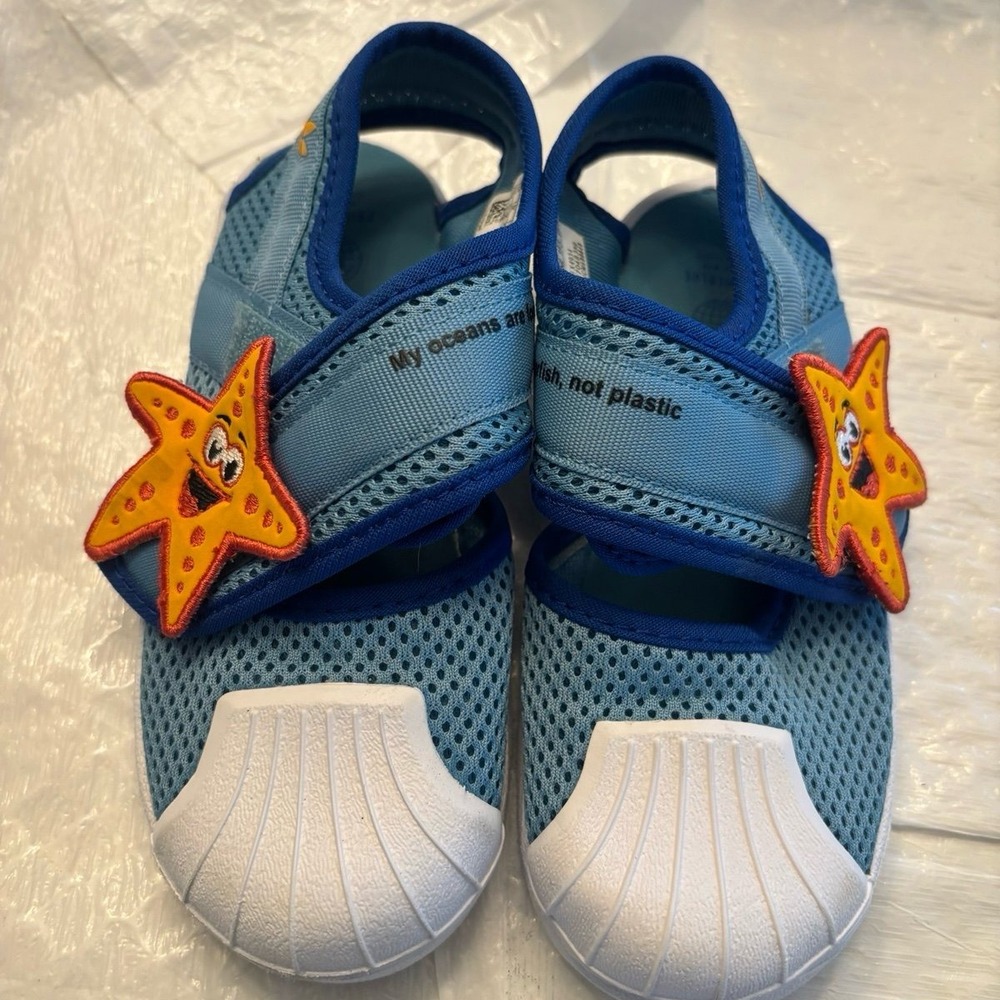 Adidas Superstar SpongeBob SquarePants sandals/water shoes size 9Kโ